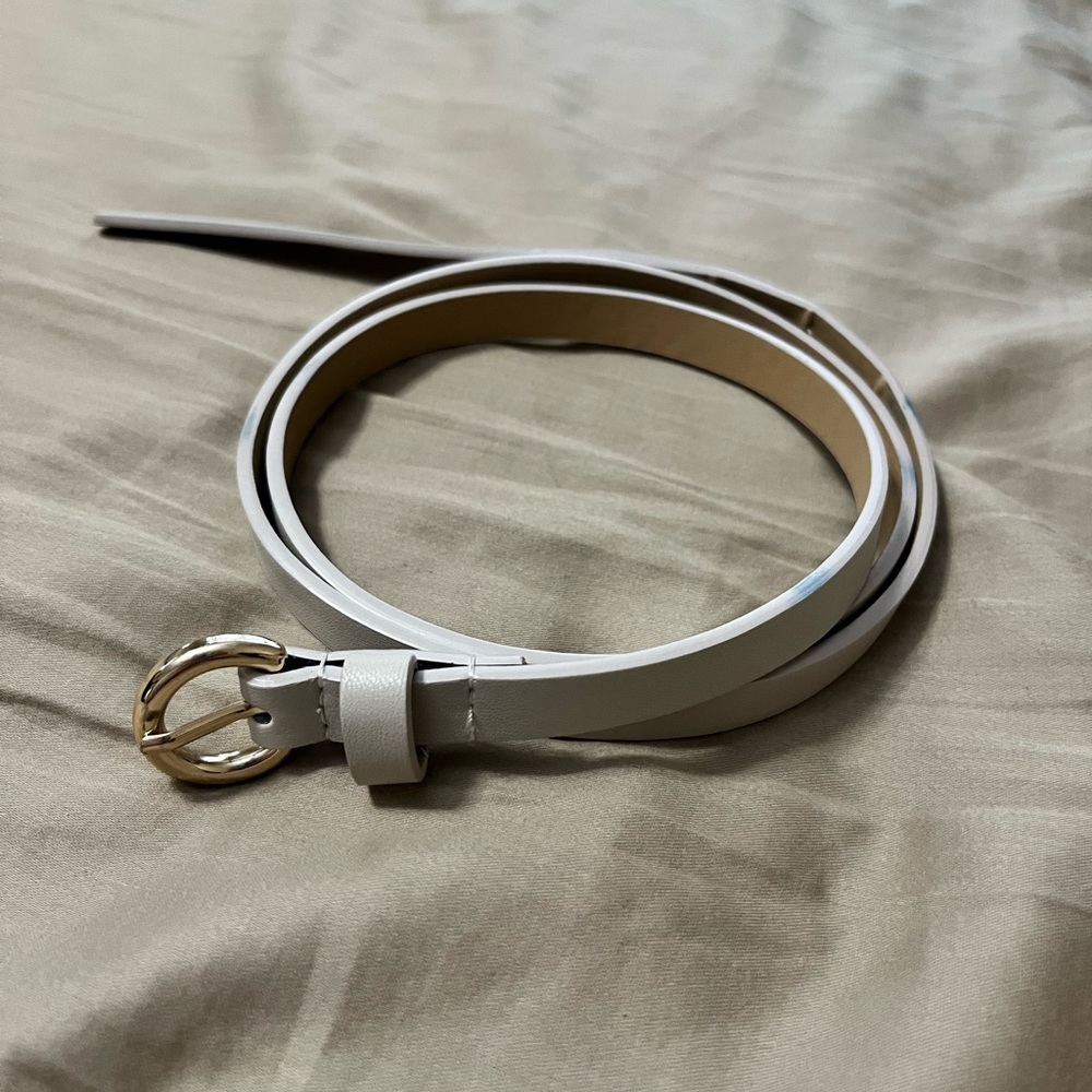 White Belt & Black Belt - XL